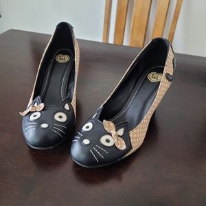 2013 T.U.K tan polka dot kitten heels size 9